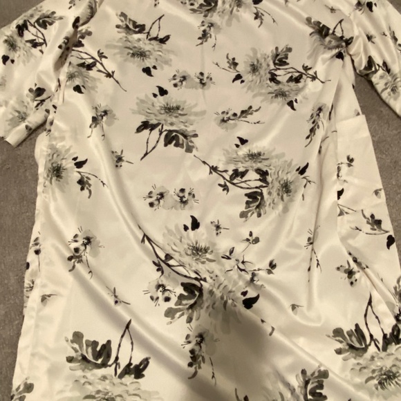 NWT White & Floral Kimono Cardigan - Picture 4 of 4